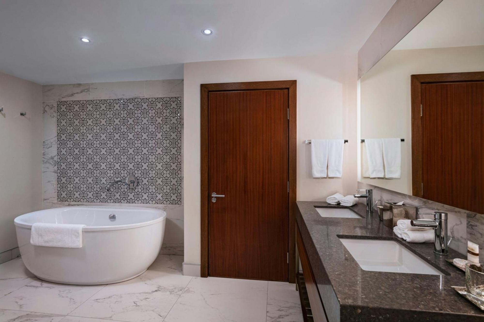 The Brix Autograph Collection Hotel Port of Spain Luaran gambar